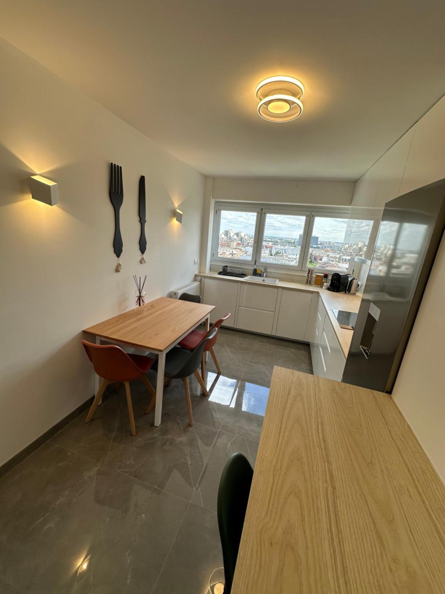Paris Pantin Magnifique Appartement 4 Pieces De 108M2 Avec 2 Parking Interieur - Tres Cosy Pour 1 A 12 Personnes - Entierement Refait A Neuf Entire Apartment Luxurious And Warm - Pantin Paris 19 Eme Free Wifi Gratuit Eksteriør bilde