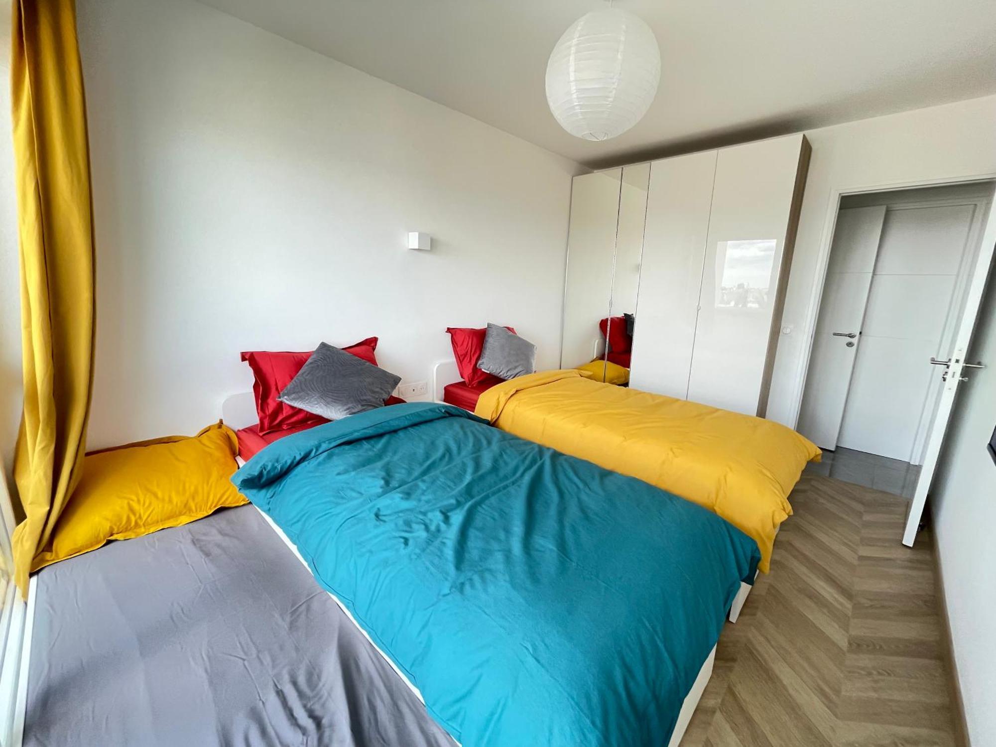 Paris Pantin Magnifique Appartement 4 Pieces De 108M2 Avec 2 Parking Interieur - Tres Cosy Pour 1 A 12 Personnes - Entierement Refait A Neuf Entire Apartment Luxurious And Warm - Pantin Paris 19 Eme Free Wifi Gratuit Eksteriør bilde