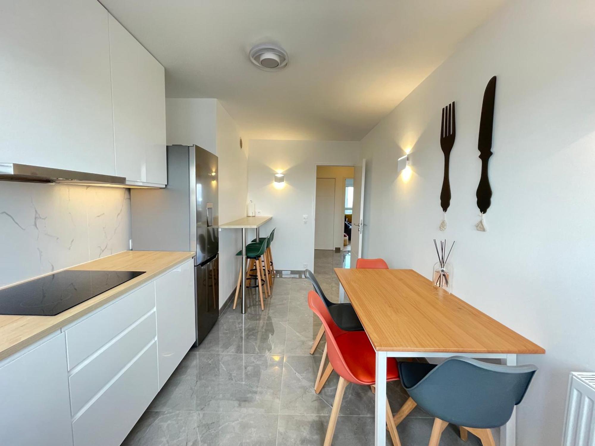 Paris Pantin Magnifique Appartement 4 Pieces De 108M2 Avec 2 Parking Interieur - Tres Cosy Pour 1 A 12 Personnes - Entierement Refait A Neuf Entire Apartment Luxurious And Warm - Pantin Paris 19 Eme Free Wifi Gratuit Eksteriør bilde