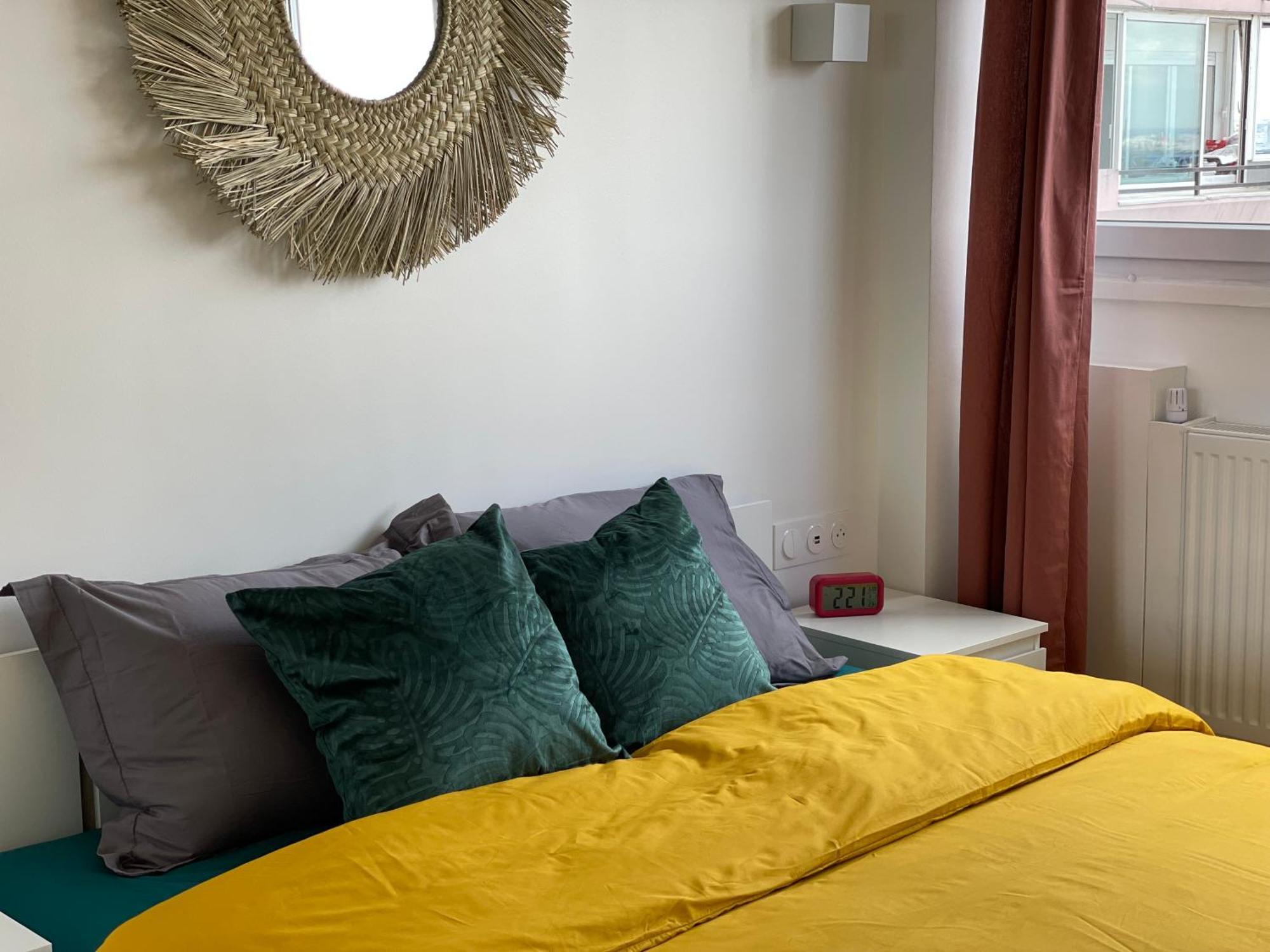 Paris Pantin Magnifique Appartement 4 Pieces De 108M2 Avec 2 Parking Interieur - Tres Cosy Pour 1 A 12 Personnes - Entierement Refait A Neuf Entire Apartment Luxurious And Warm - Pantin Paris 19 Eme Free Wifi Gratuit Eksteriør bilde