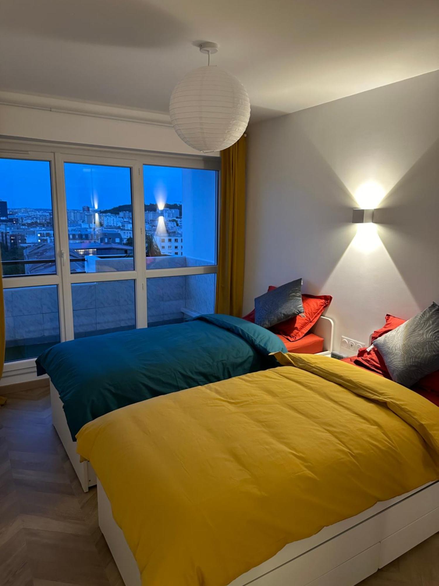 Paris Pantin Magnifique Appartement 4 Pieces De 108M2 Avec 2 Parking Interieur - Tres Cosy Pour 1 A 12 Personnes - Entierement Refait A Neuf Entire Apartment Luxurious And Warm - Pantin Paris 19 Eme Free Wifi Gratuit Eksteriør bilde