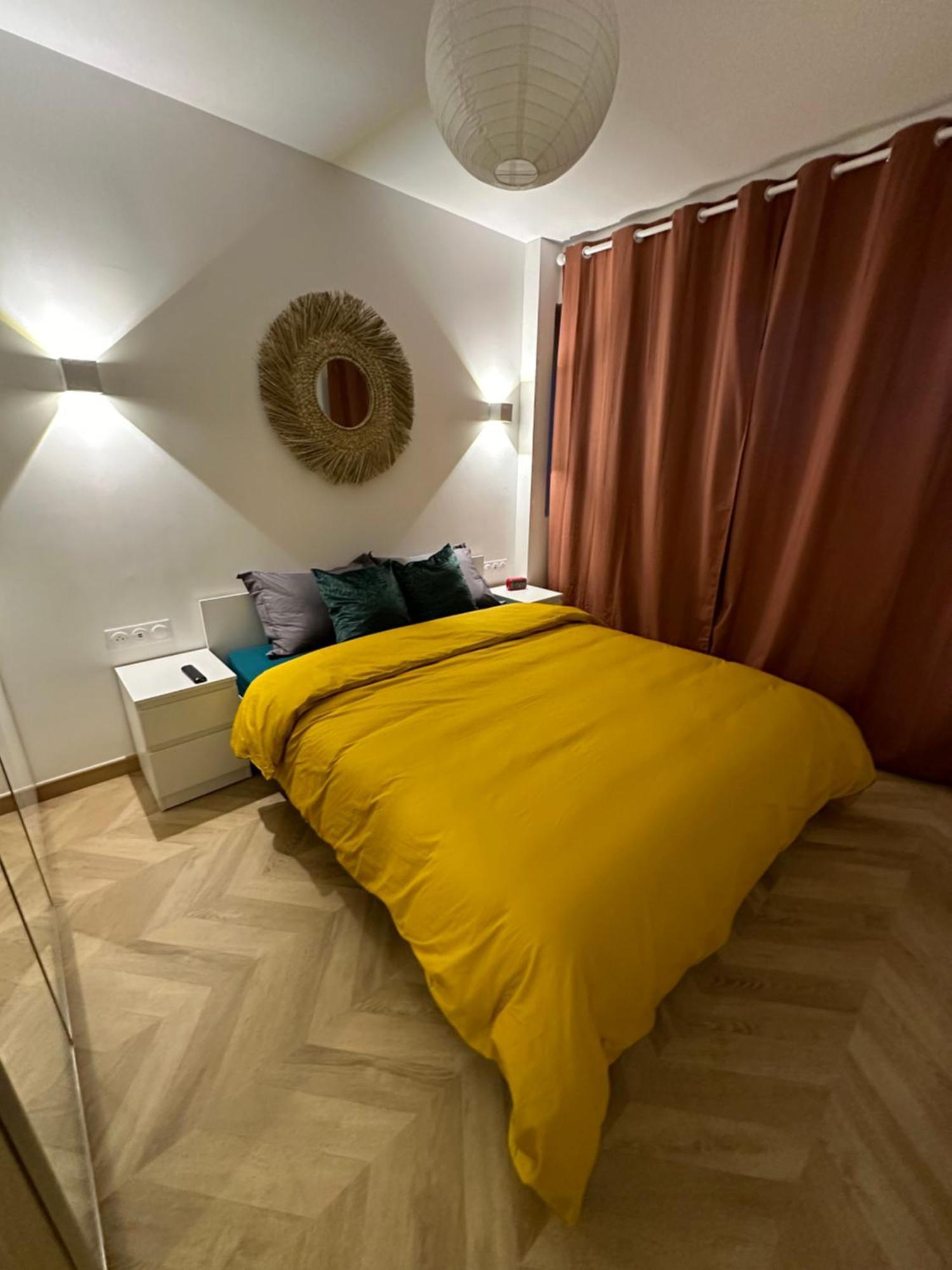Paris Pantin Magnifique Appartement 4 Pieces De 108M2 Avec 2 Parking Interieur - Tres Cosy Pour 1 A 12 Personnes - Entierement Refait A Neuf Entire Apartment Luxurious And Warm - Pantin Paris 19 Eme Free Wifi Gratuit Eksteriør bilde
